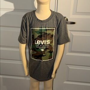 Levi’s Gray Camo Logo T-shirt Kids Size 10/12